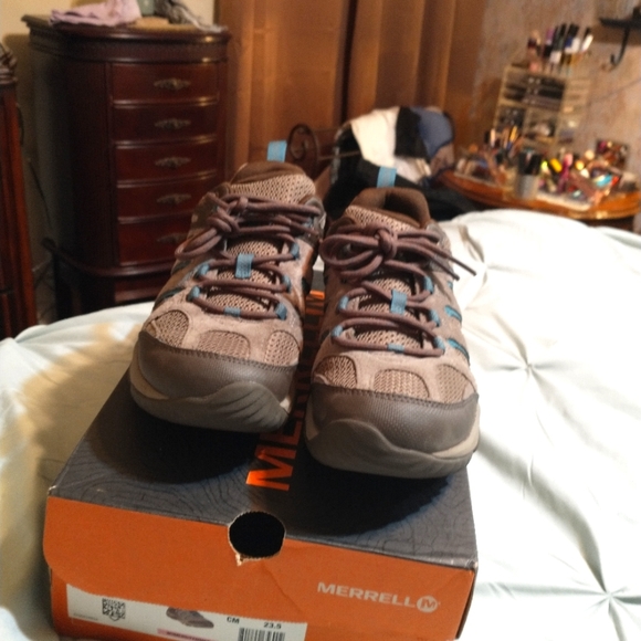 Merrell - Picture 4 of 4